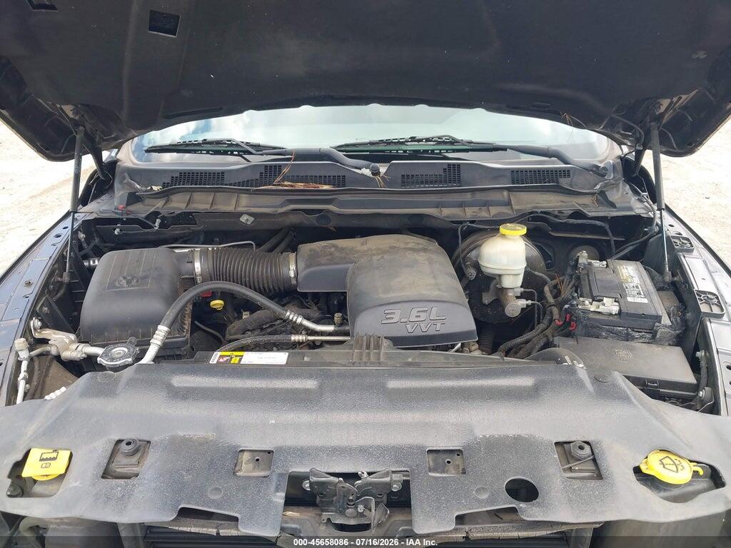 1C6RR7FG5HS737972 2017 RAM 1500 photo no. 10