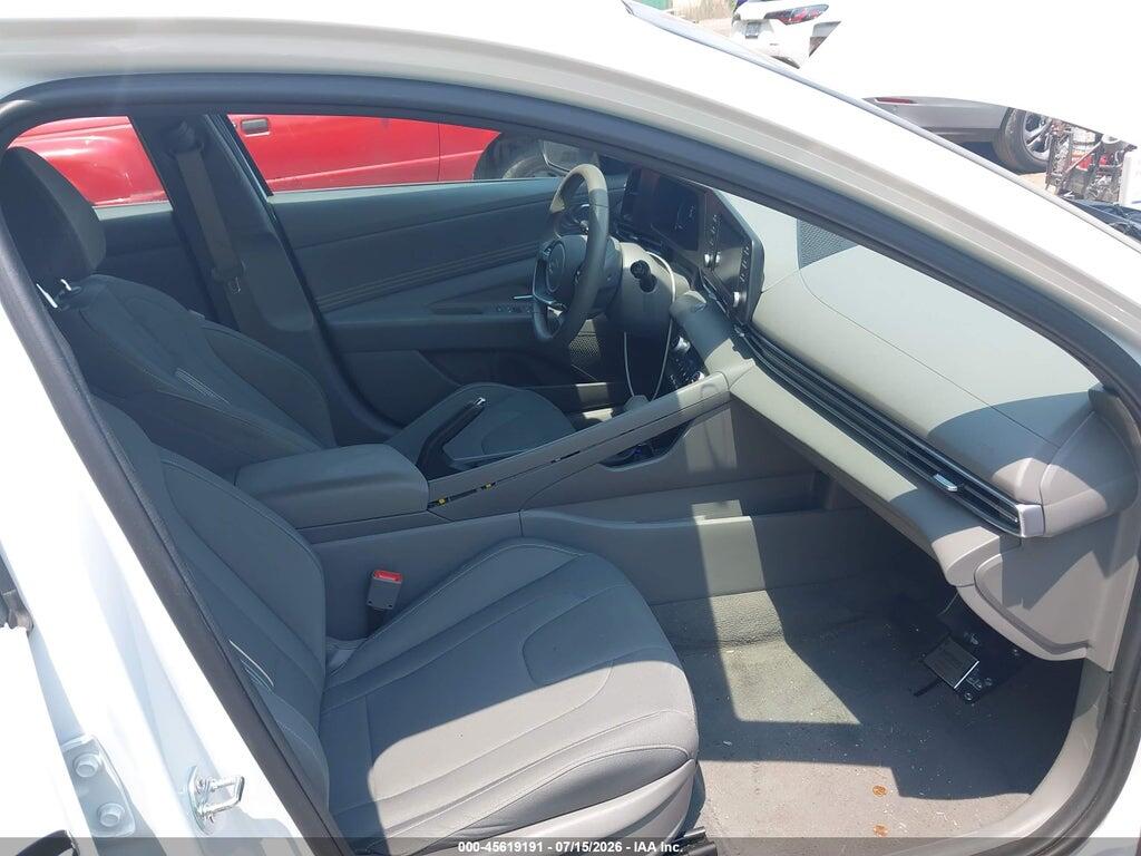 KMHLM4DG5SU962687 2025 HYUNDAI ELANTRA photo no. 5