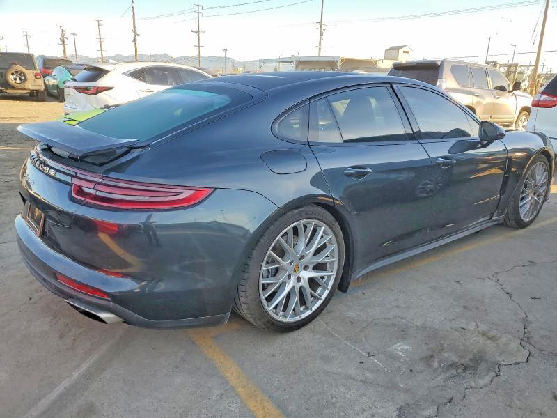 2017 PORSCHE PANAMERA 2 — Фото 3 из 12