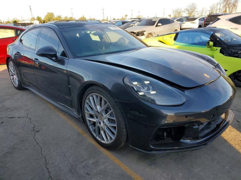 2017 PORSCHE PANAMERA 2 — Фото 4 из 12