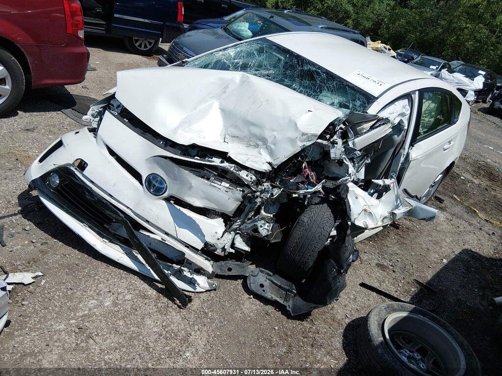 JTDKN3DUXE1836120 2014 TOYOTA PRIUS photo no. 2
