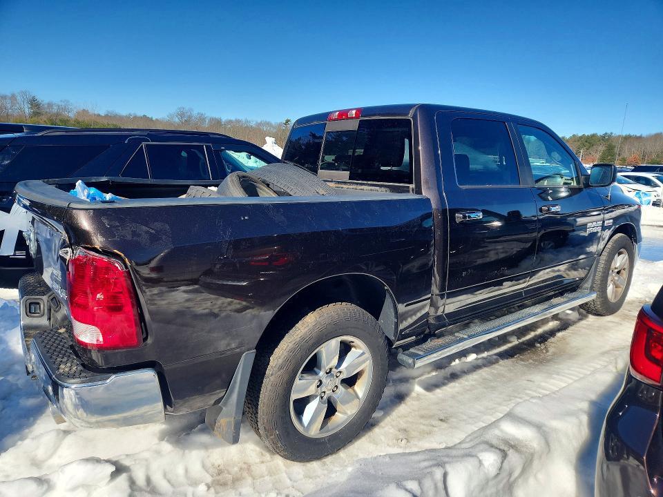 2017 RAM 1500 SLT — Фото 3 из 12