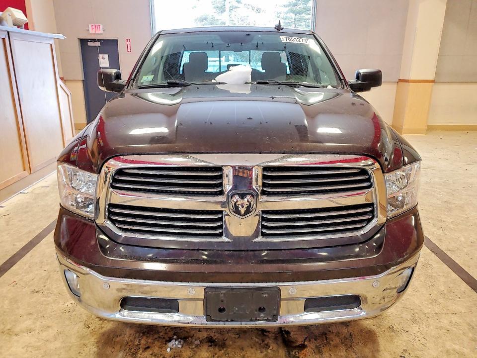 2017 RAM 1500 SLT — Фото 5 из 12