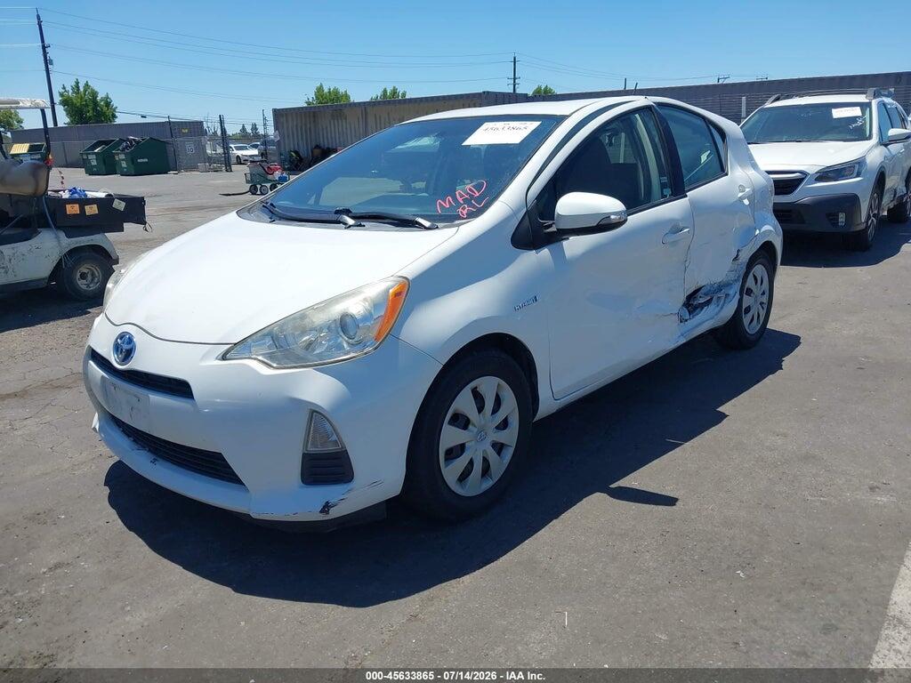 JTDKDTB3XE1565749 2014 TOYOTA PRIUS C photo no. 2