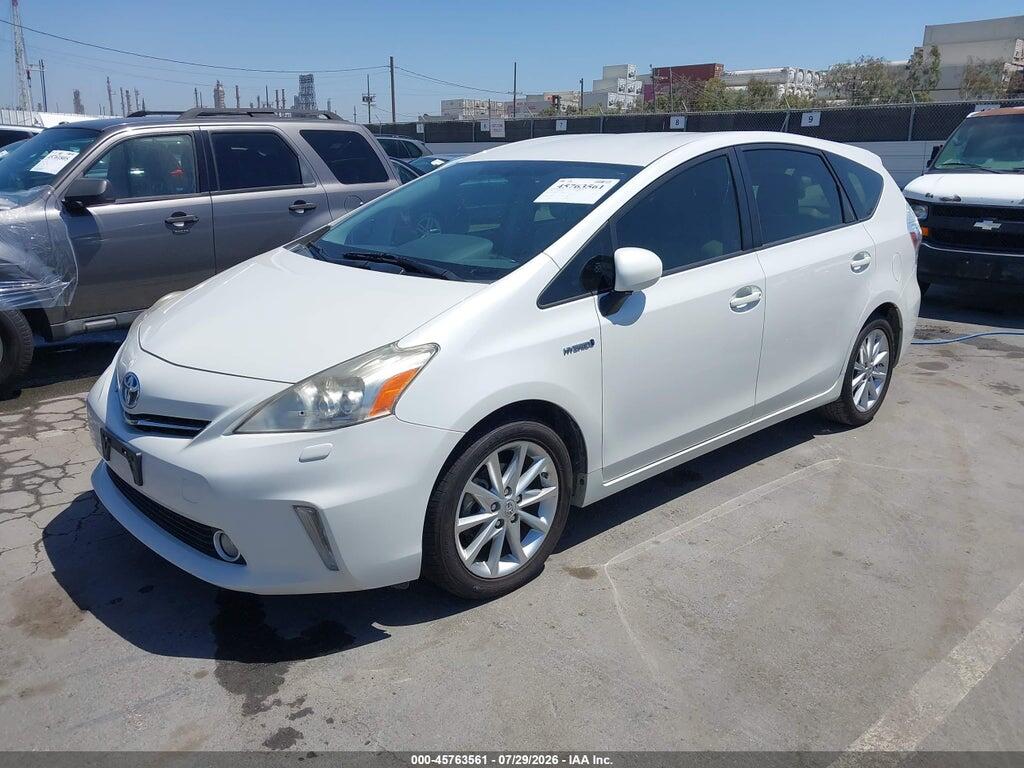JTDZN3EU2E3321968 2014 TOYOTA PRIUS V photo no. 2