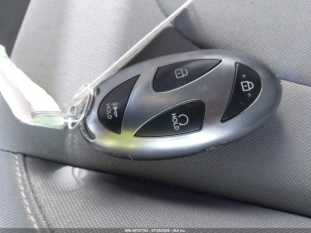 KMHLM4DJ2SU152137 2025 HYUNDAI ELANTRA HYBRID photo no. 11