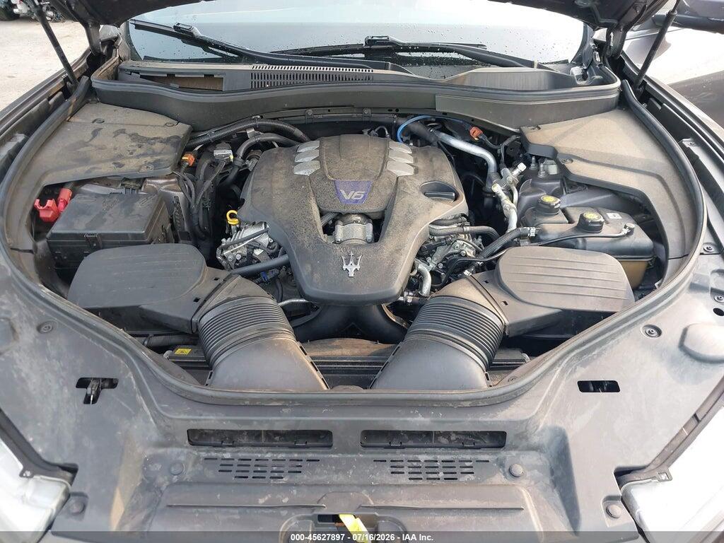 ZN661YUL7MX378077 2021 MASERATI LEVANTE photo no. 10