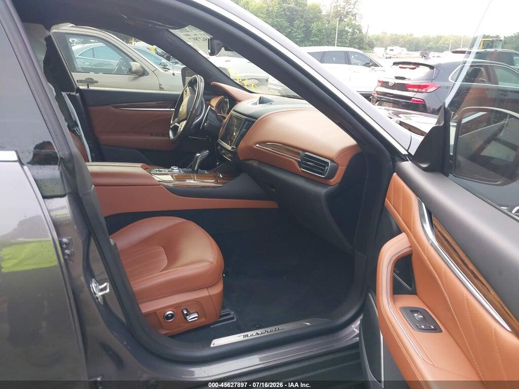 ZN661YUL7MX378077 2021 MASERATI LEVANTE photo no. 5