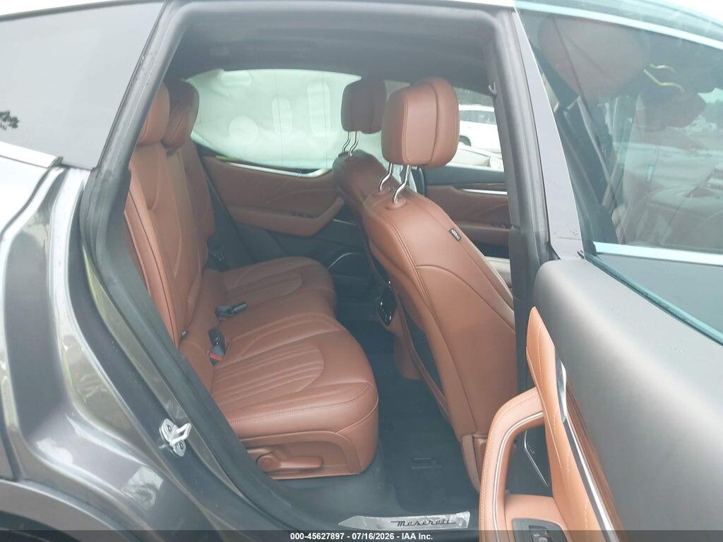 ZN661YUL7MX378077 2021 MASERATI LEVANTE photo no. 8