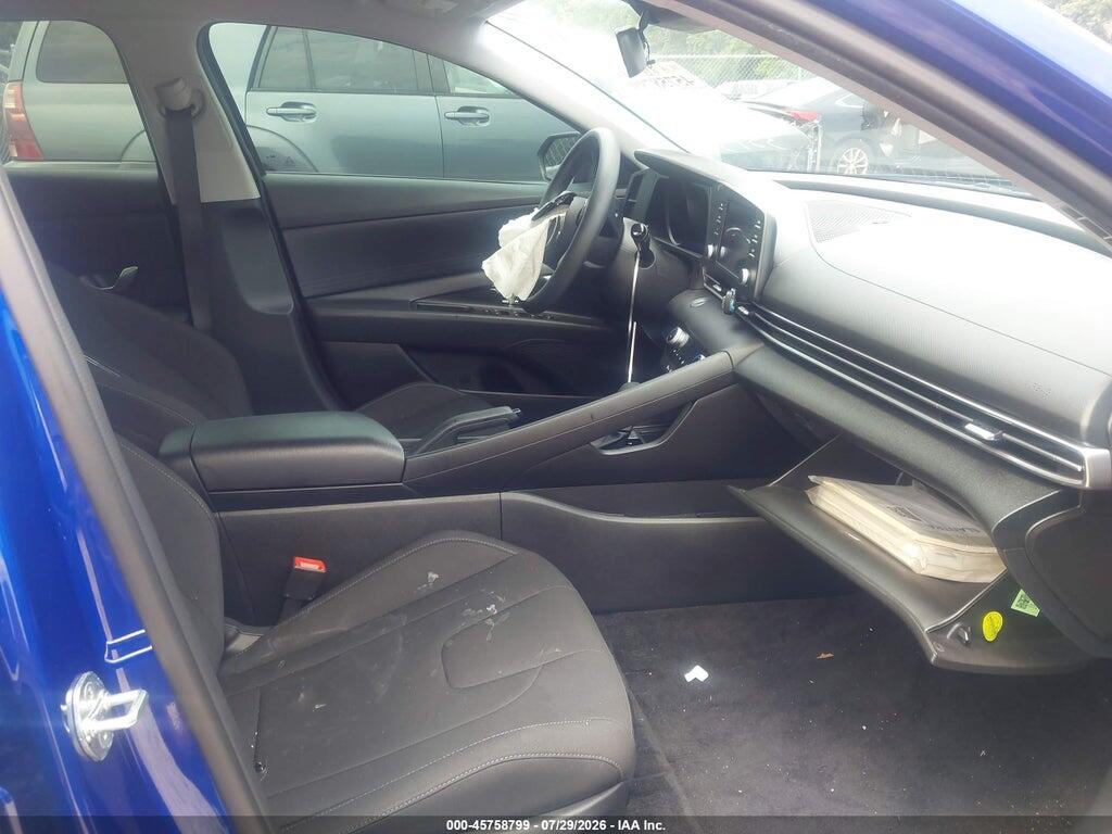 KMHLM4AG2NU357342 2022 HYUNDAI ELANTRA photo no. 5