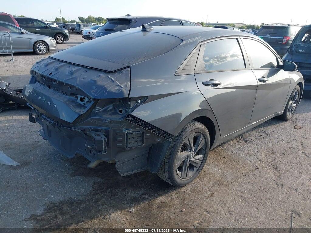 5NPLM4AG2NH057895 2022 HYUNDAI ELANTRA photo no. 4