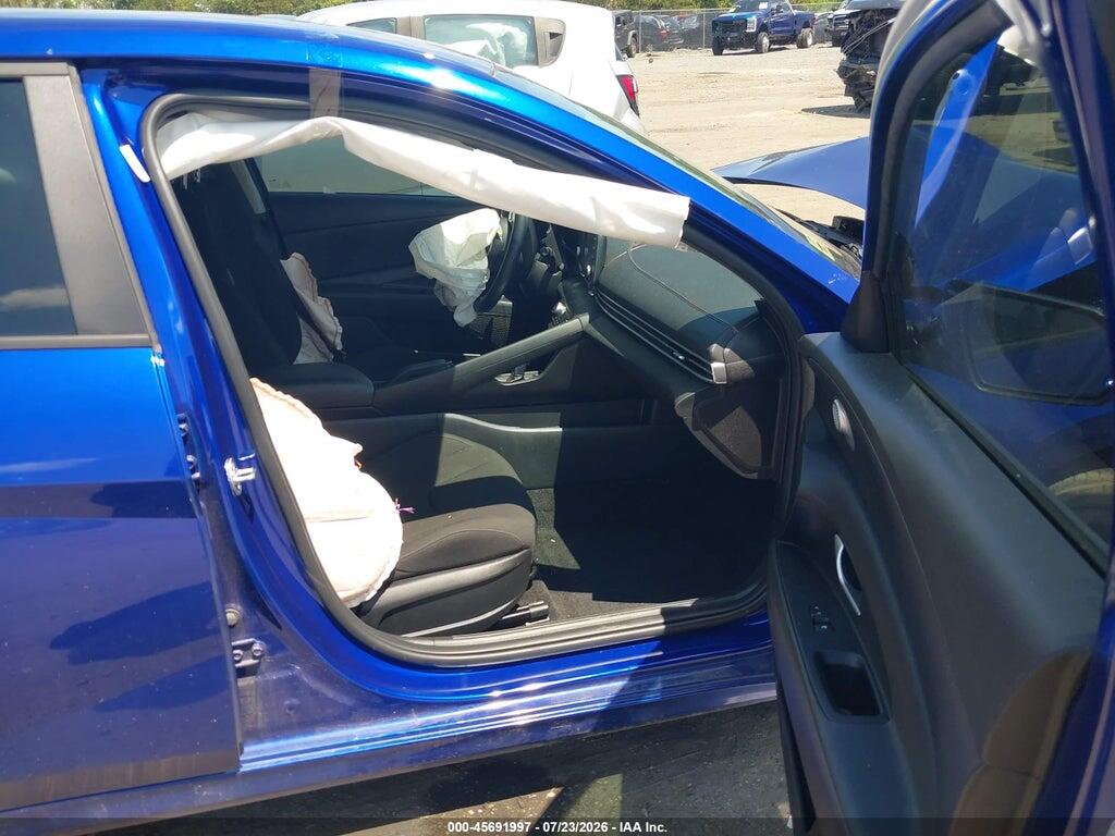 KMHLM4AG0NU265498 2022 HYUNDAI ELANTRA photo no. 5
