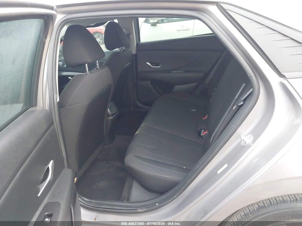 KMHLM4AG9NU288388 2022 HYUNDAI ELANTRA photo no. 8