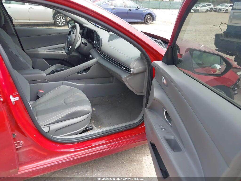KMHLM4AG6NU273640 2022 HYUNDAI ELANTRA photo no. 5
