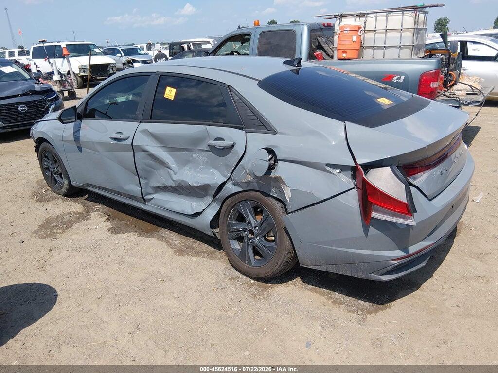KMHLM4AG4NU264824 2022 HYUNDAI ELANTRA photo no. 3