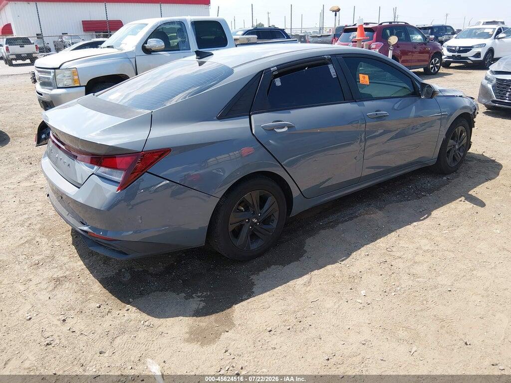 KMHLM4AG4NU264824 2022 HYUNDAI ELANTRA photo no. 4