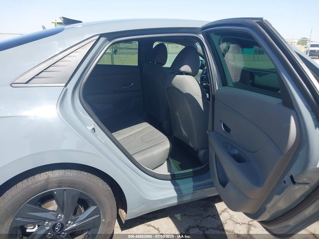 KMHLM4AG2NU350391 2022 HYUNDAI ELANTRA photo no. 8