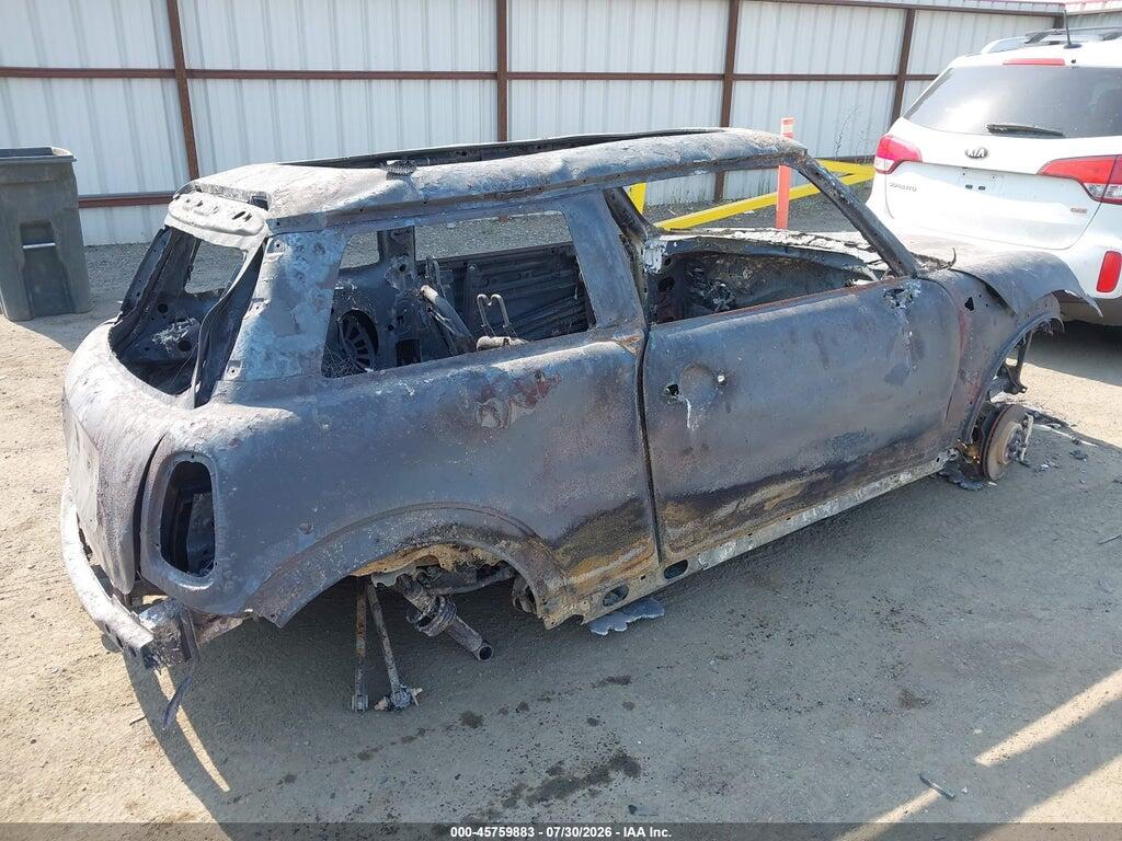 WMWSV3C53BTY25175 2011 MINI COOPER S photo no. 4