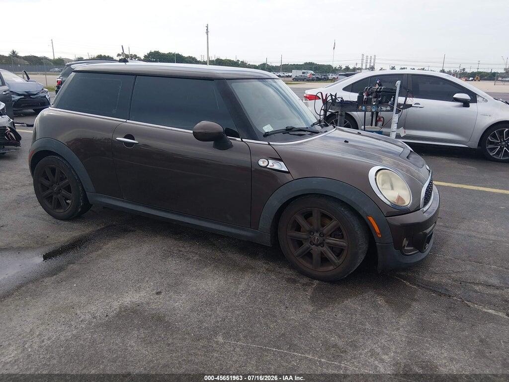 WMWSV3C56BTY20410 2011 MINI COOPER S photo no. 1