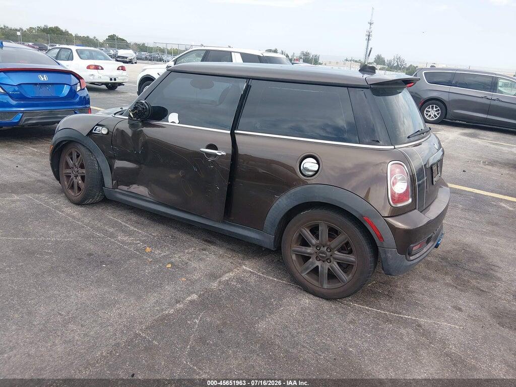 WMWSV3C56BTY20410 2011 MINI COOPER S photo no. 3