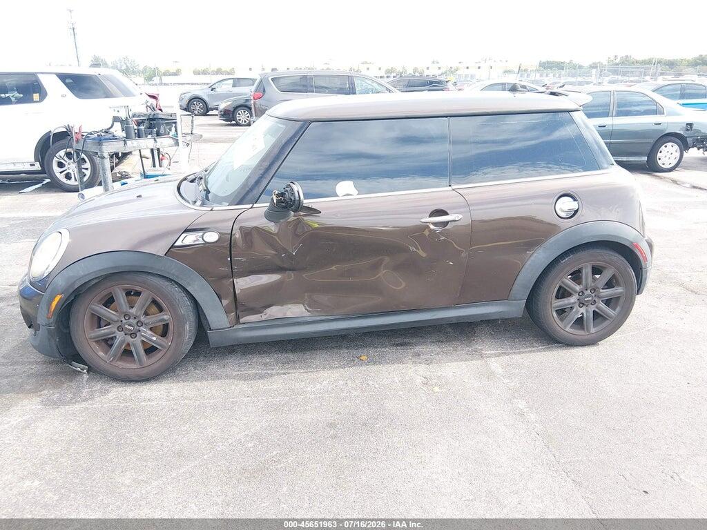 WMWSV3C56BTY20410 2011 MINI COOPER S photo no. 6