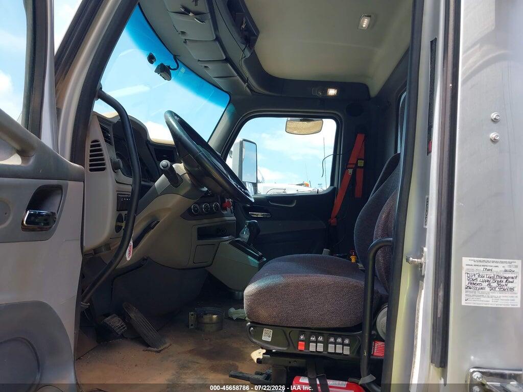 1XPBA48X3GD339867 2016 PETERBILT 579 photo no. 5