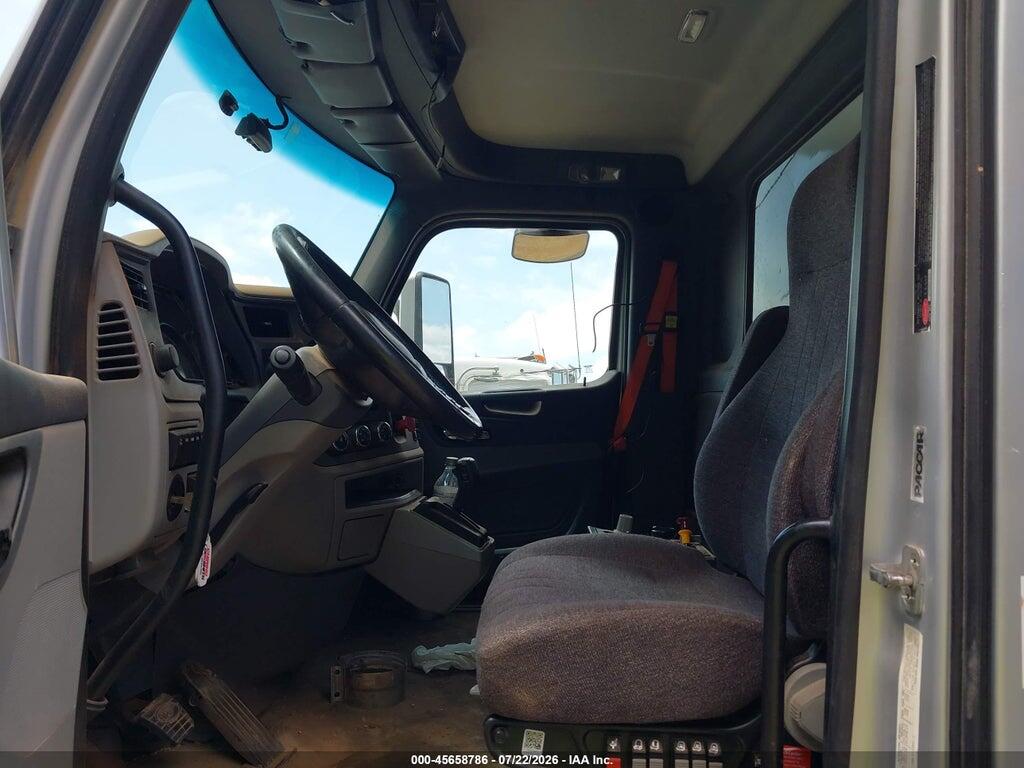 1XPBA48X3GD339867 2016 PETERBILT 579 photo no. 7