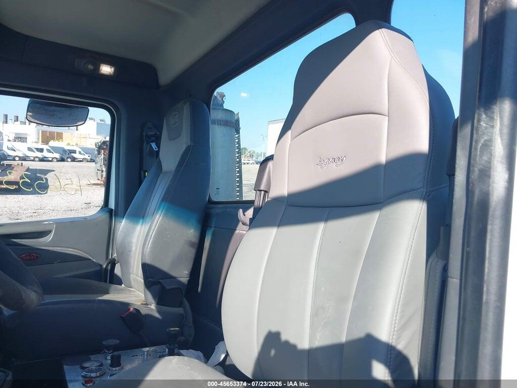 1XPCDP9X7GD318340 2016 PETERBILT 567 photo no. 7