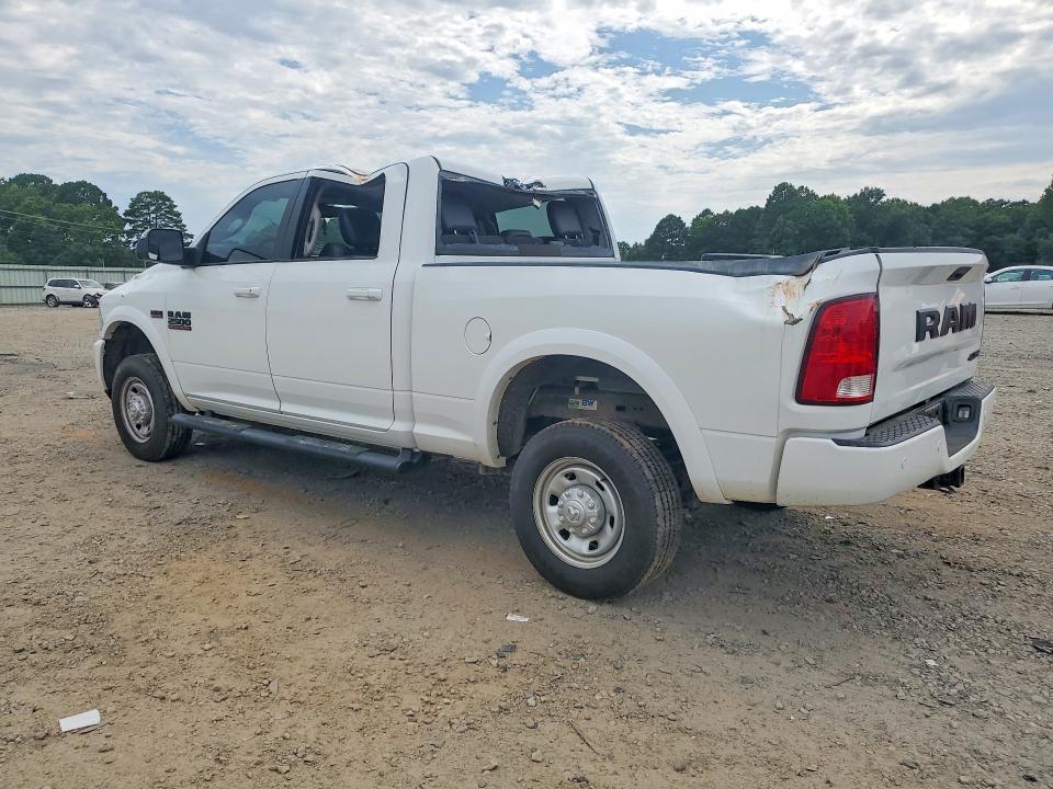 3C6UR5DJ3HG683592 2017 RAM 2500 photo no. 2