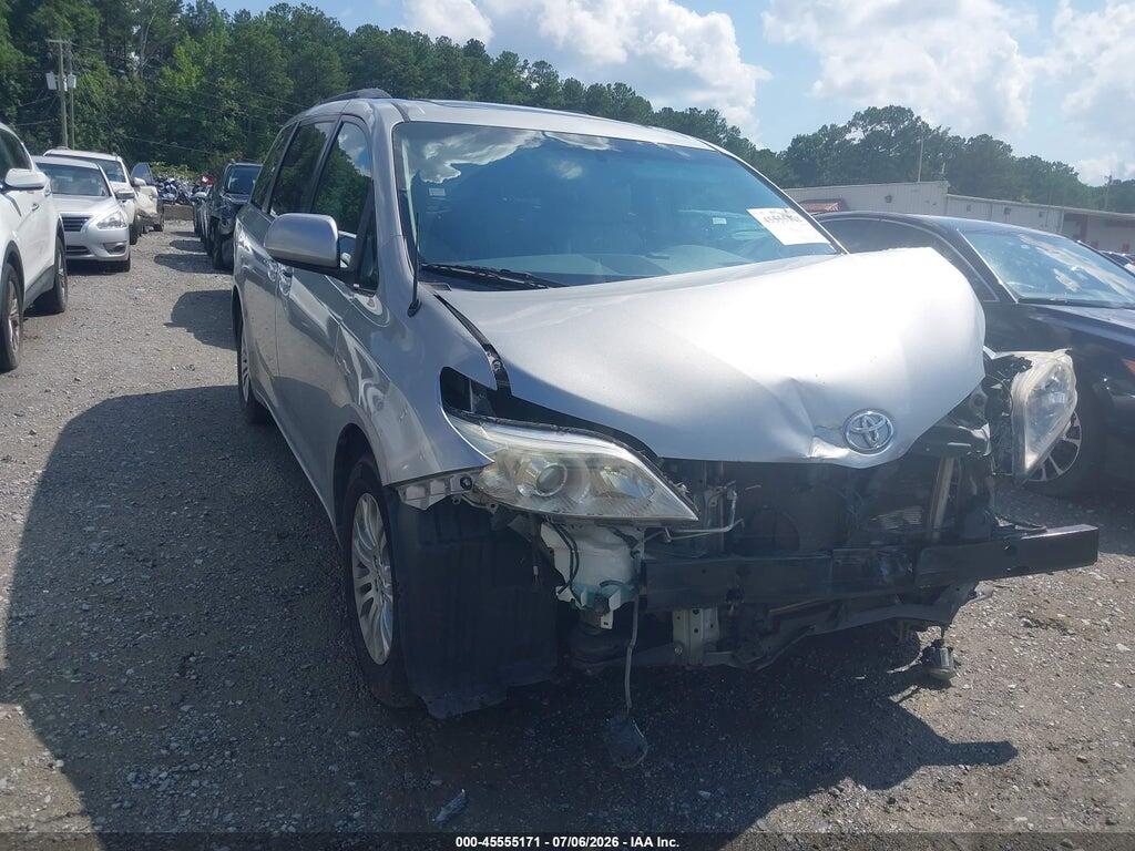 5TDYK3DC6ES454938 2014 TOYOTA SIENNA photo no. 1