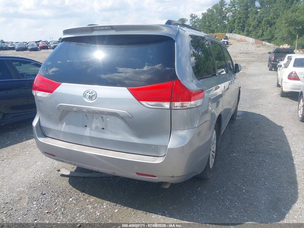 5TDYK3DC6ES454938 2014 TOYOTA SIENNA photo no. 4