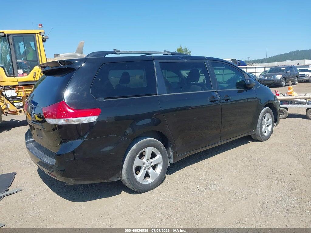 5TDJK3DC4ES077849 2014 TOYOTA SIENNA photo no. 4