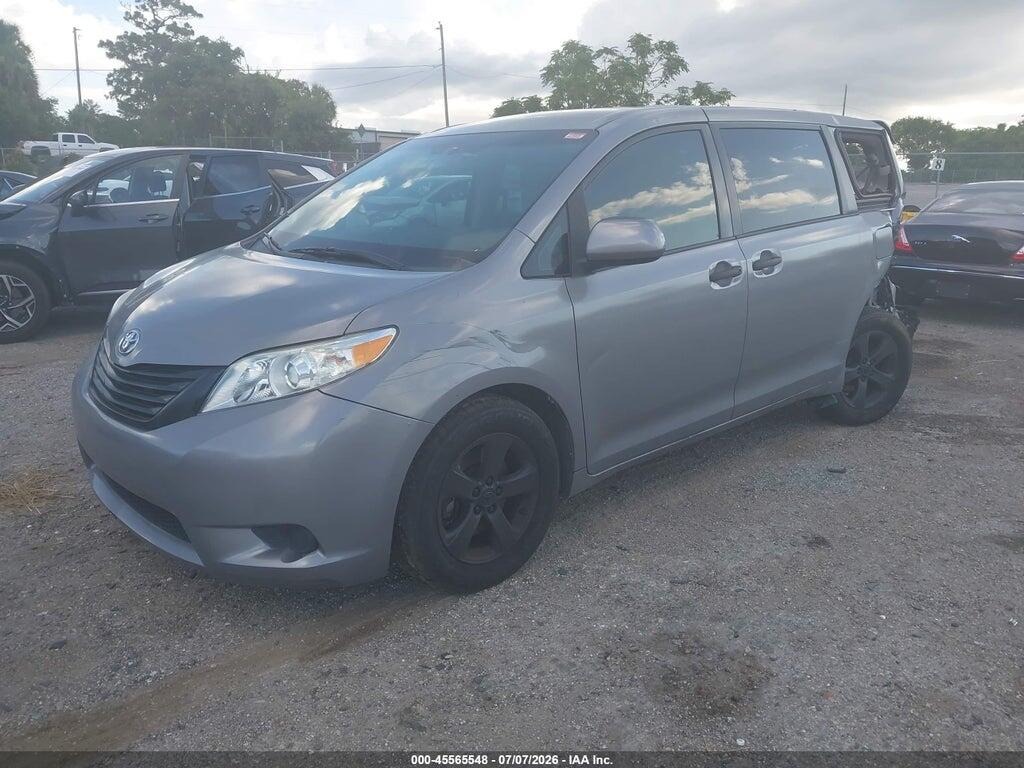5TDZK3DC0ES456060 2014 TOYOTA SIENNA photo no. 2