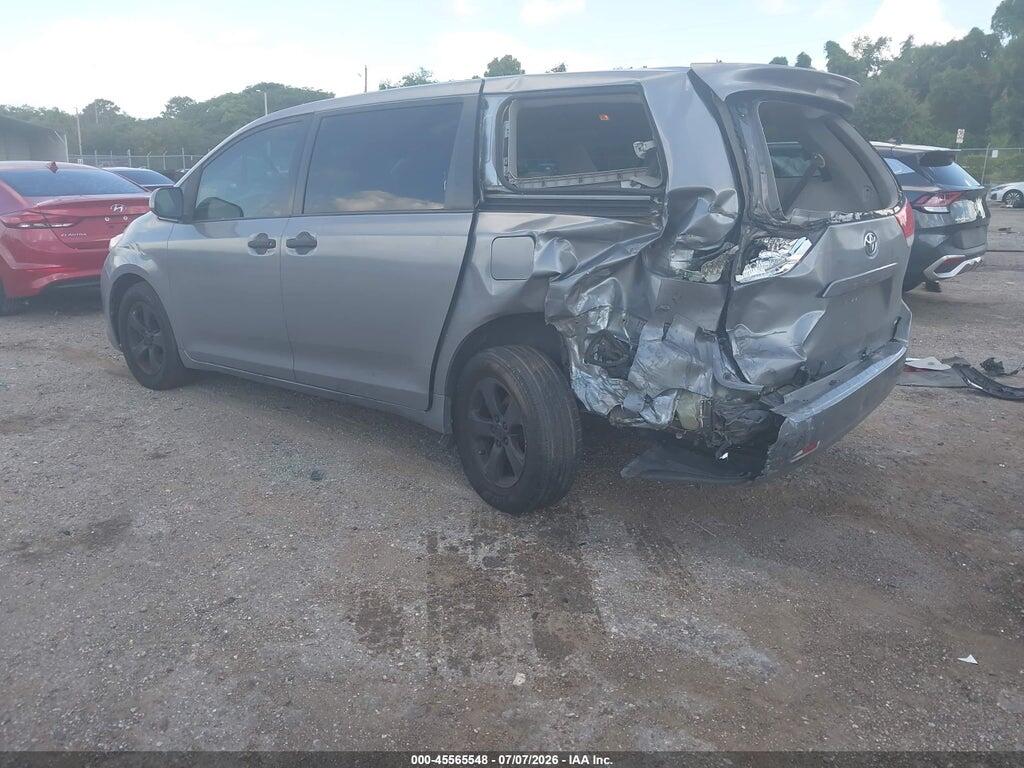 5TDZK3DC0ES456060 2014 TOYOTA SIENNA photo no. 3
