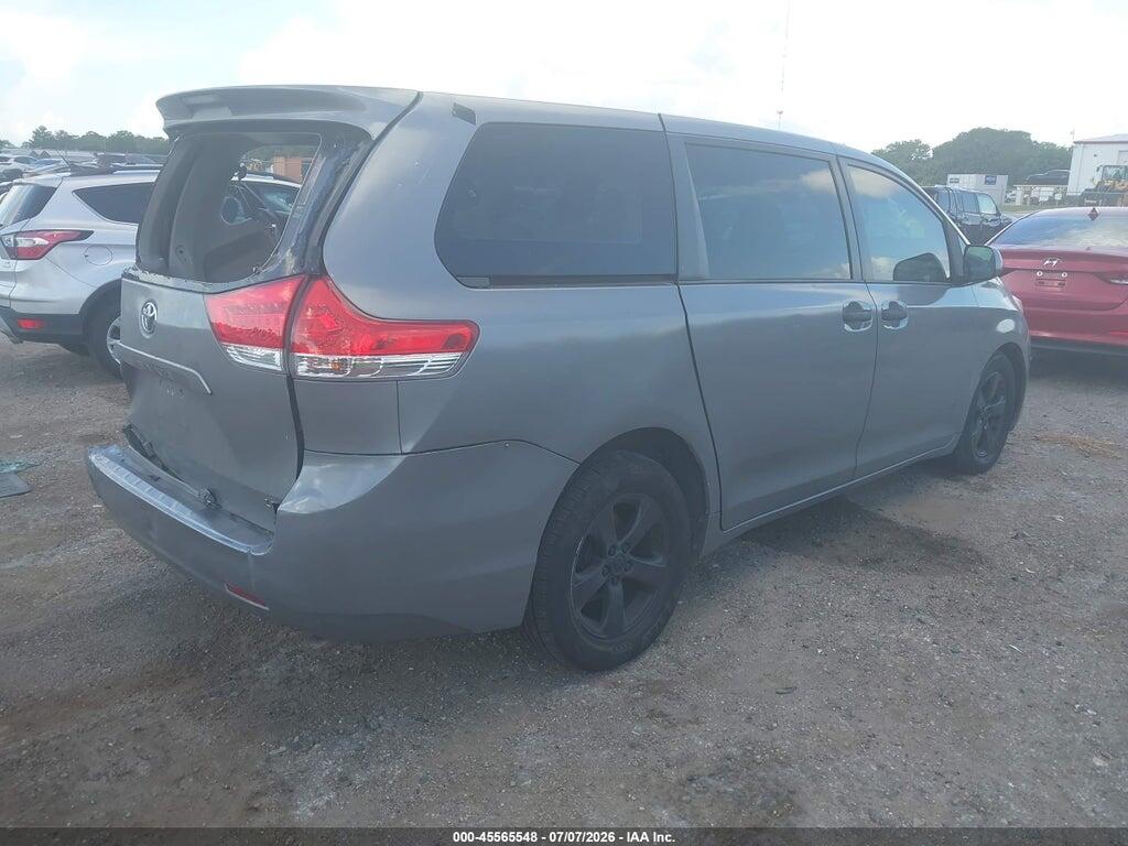 5TDZK3DC0ES456060 2014 TOYOTA SIENNA photo no. 4