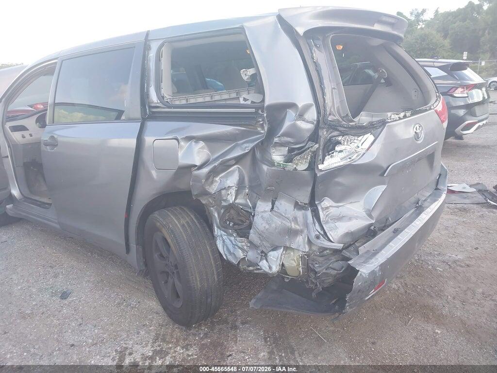 5TDZK3DC0ES456060 2014 TOYOTA SIENNA photo no. 6