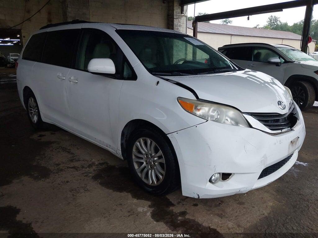5TDYK3DC9ES474794 2014 TOYOTA SIENNA photo no. 1