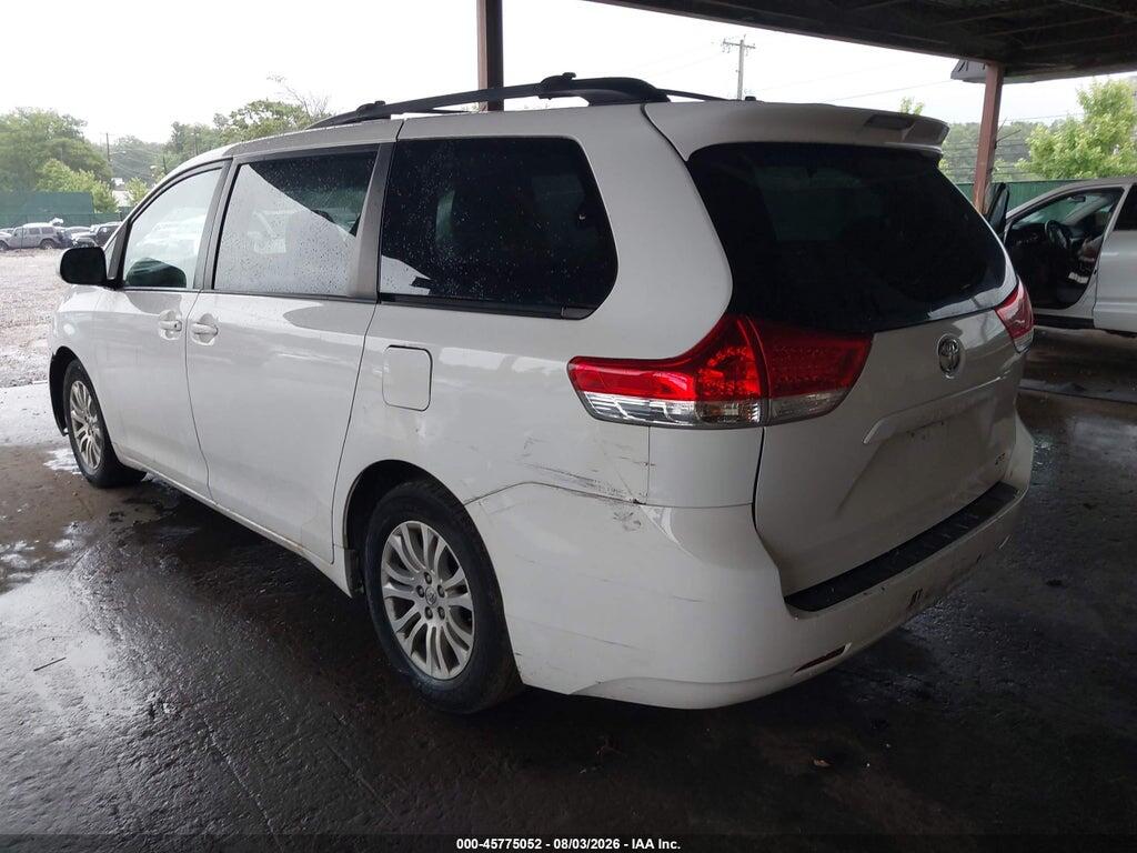5TDYK3DC9ES474794 2014 TOYOTA SIENNA photo no. 3