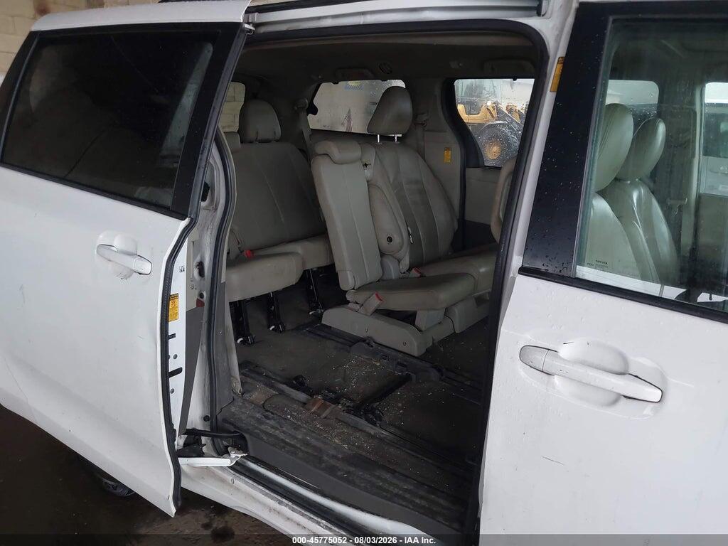 5TDYK3DC9ES474794 2014 TOYOTA SIENNA photo no. 8