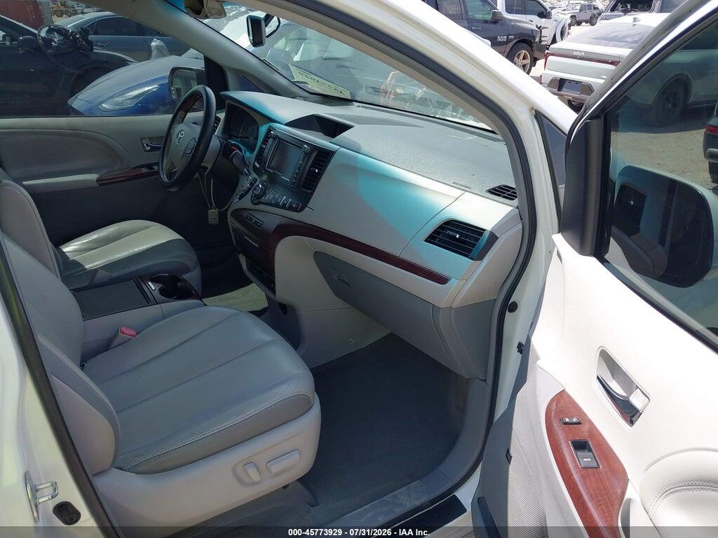 5TDYK3DC1ES415058 2014 TOYOTA SIENNA photo no. 5