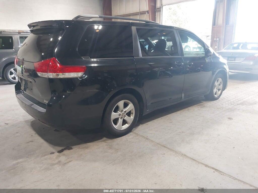 5TDKK3DC6ES420729 2014 TOYOTA SIENNA photo no. 4