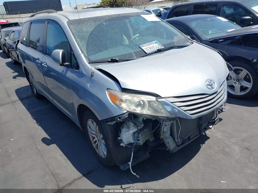 5TDYK3DC4ES459023 2014 TOYOTA SIENNA photo no. 1