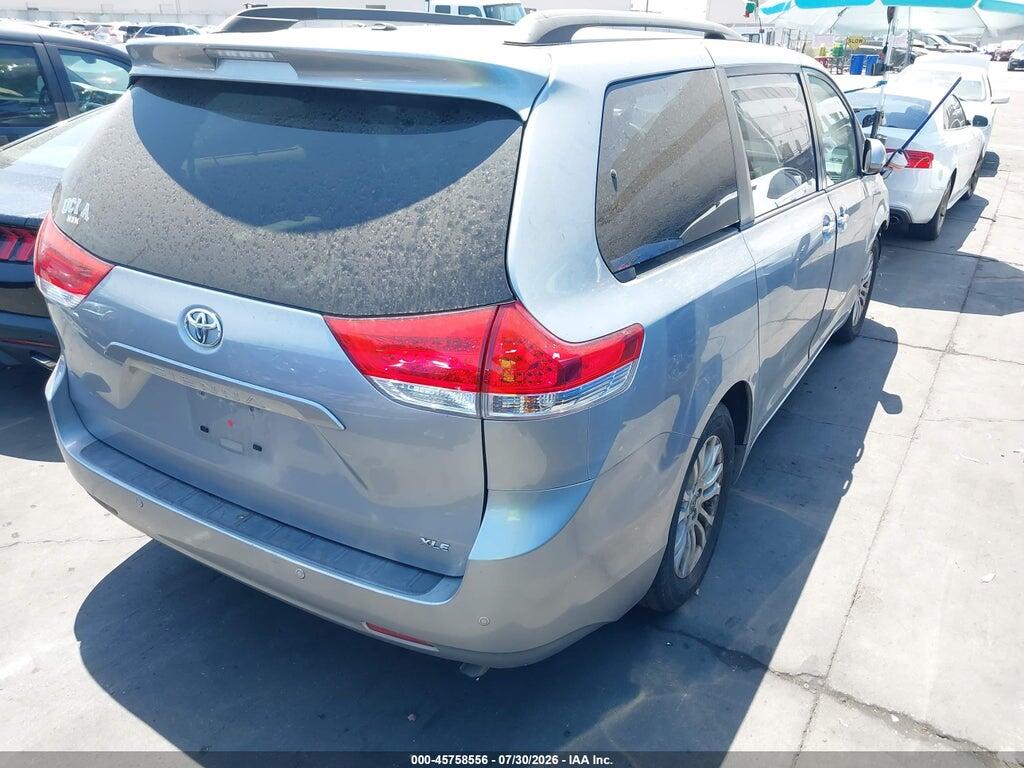 5TDYK3DC4ES459023 2014 TOYOTA SIENNA photo no. 4