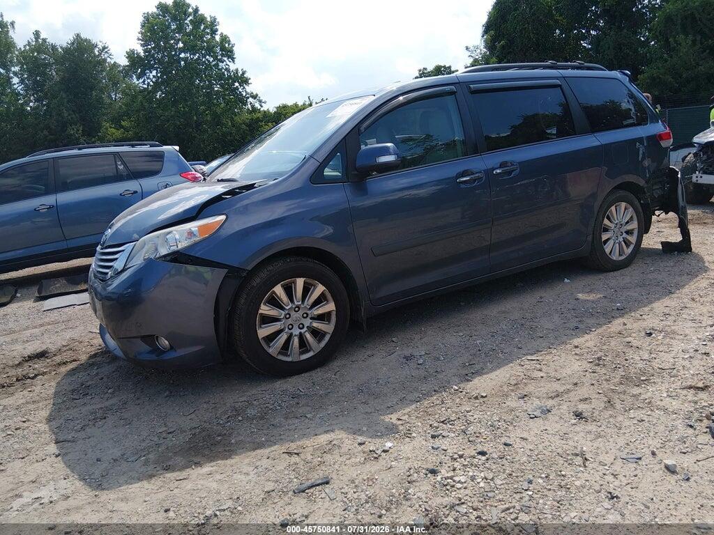 5TDDK3DC0ES071463 2014 TOYOTA SIENNA photo no. 2