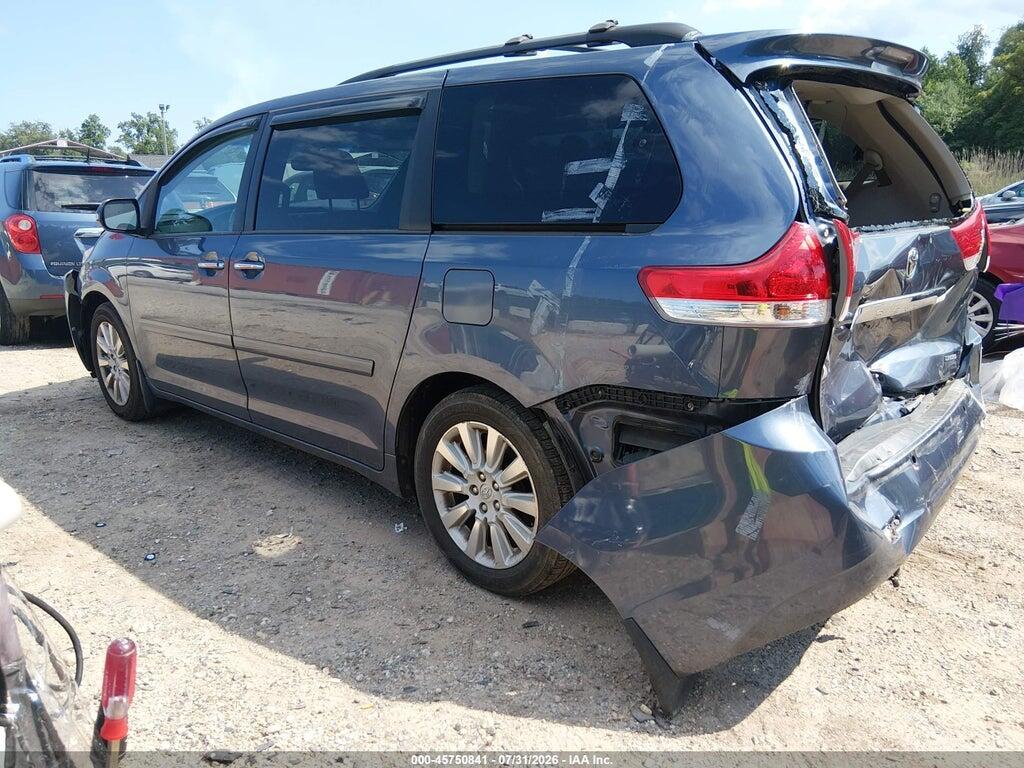 5TDDK3DC0ES071463 2014 TOYOTA SIENNA photo no. 3