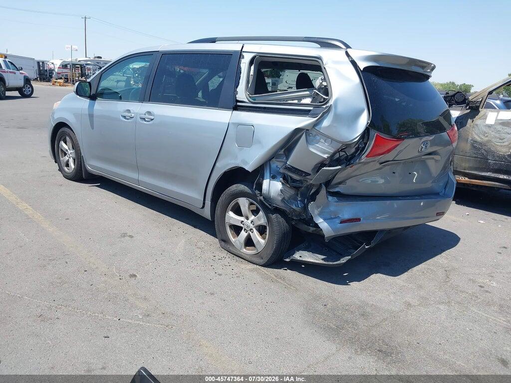 5TDKK3DCXES525015 2014 TOYOTA SIENNA photo no. 3
