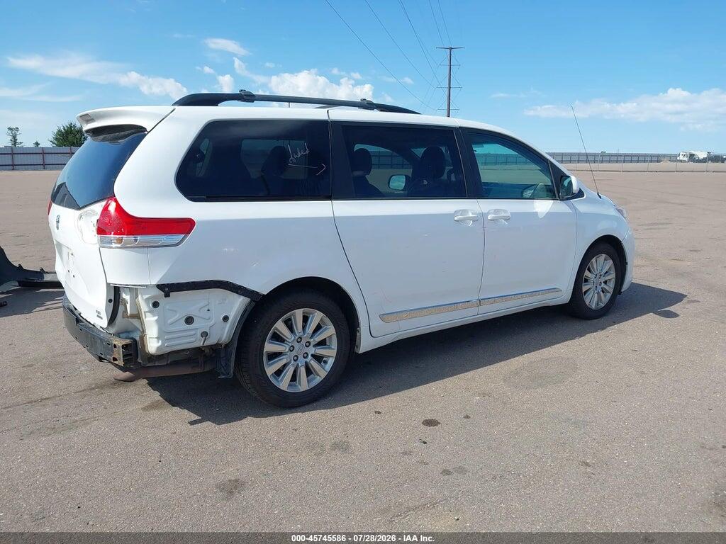 5TDJK3DC3ES089930 2014 TOYOTA SIENNA photo no. 4
