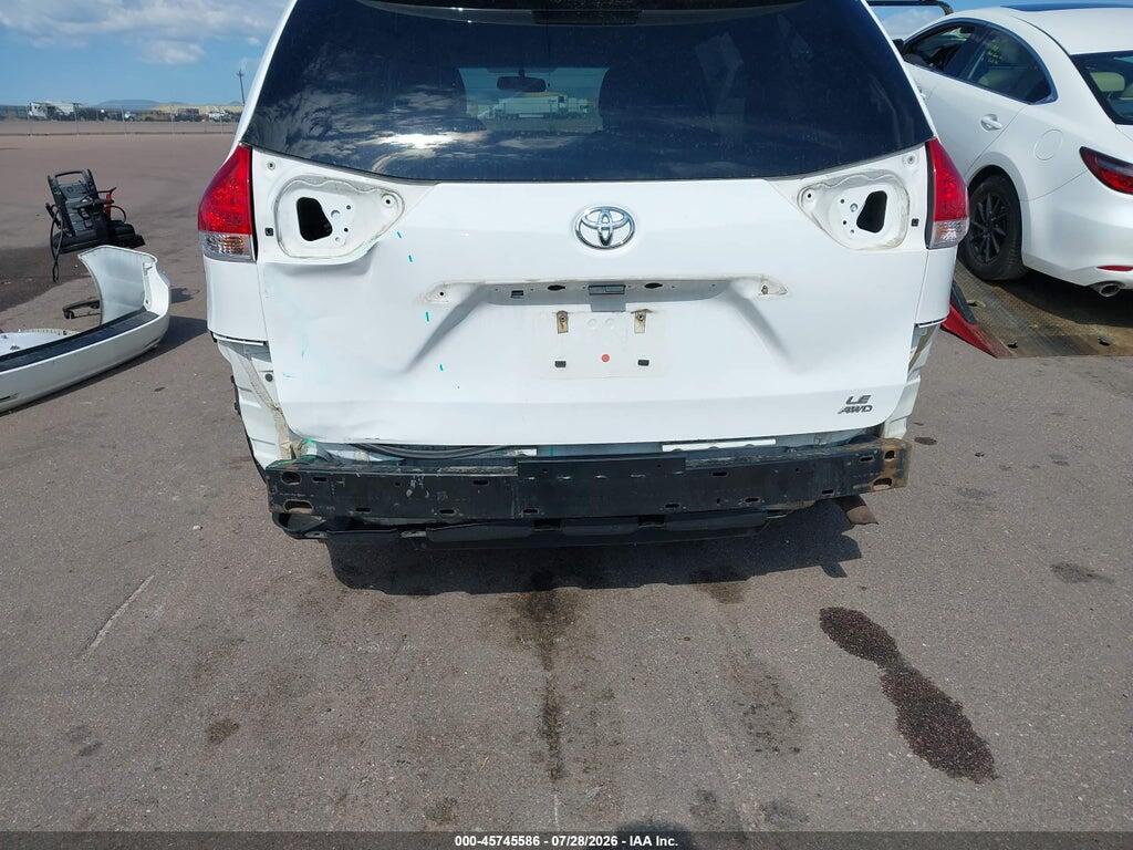 5TDJK3DC3ES089930 2014 TOYOTA SIENNA photo no. 6