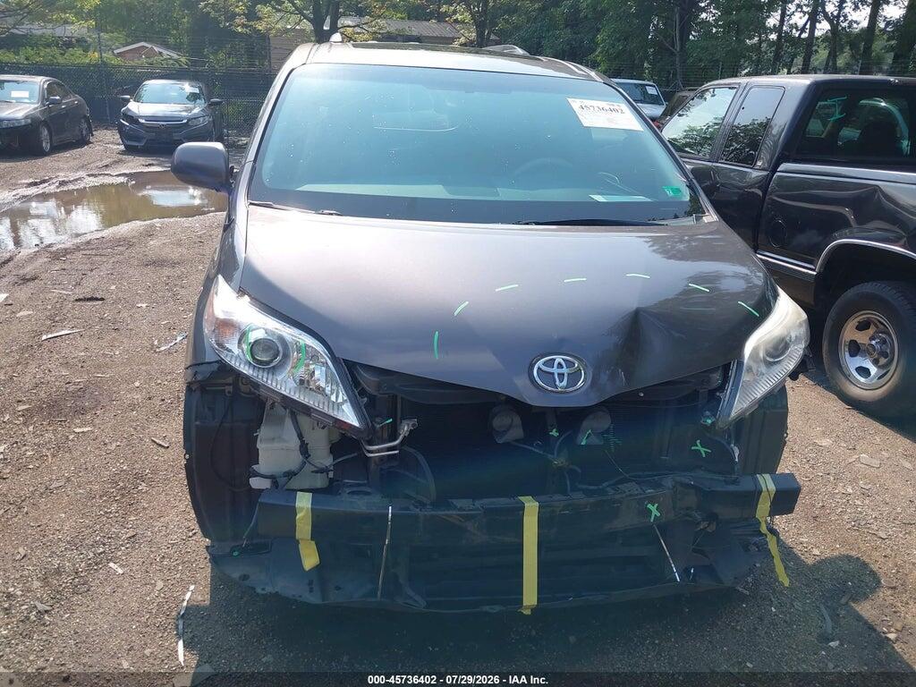 5TDYK3DC3ES433884 2014 TOYOTA SIENNA photo no. 12