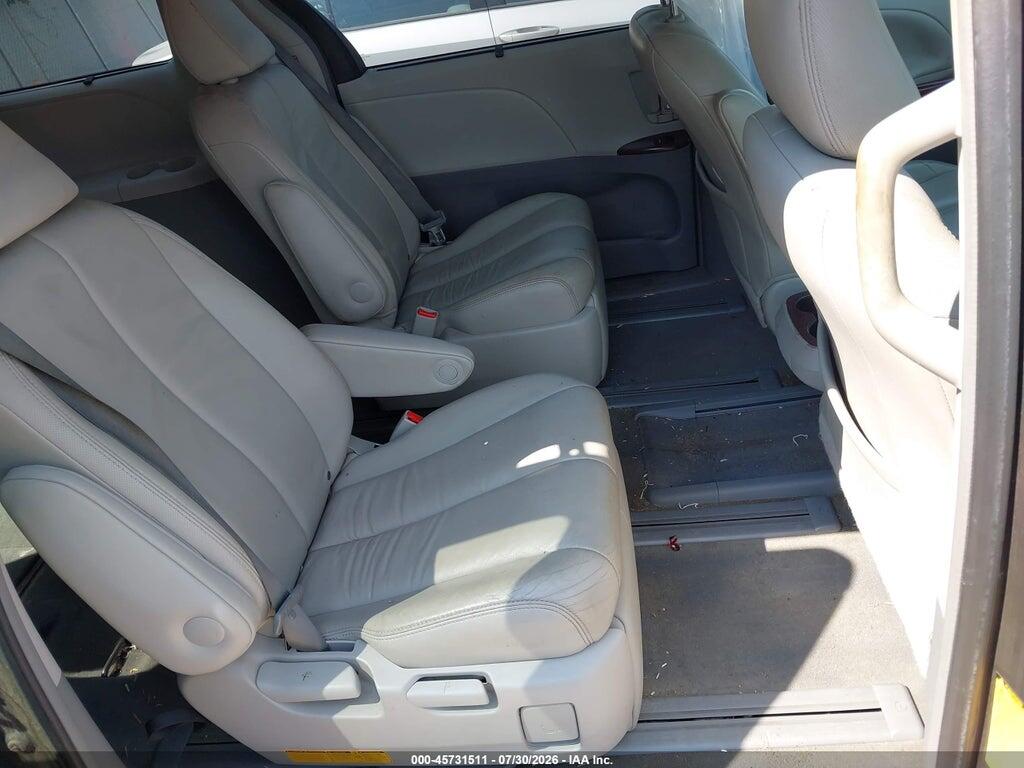 5TDDK3DC1ES092824 2014 TOYOTA SIENNA photo no. 8